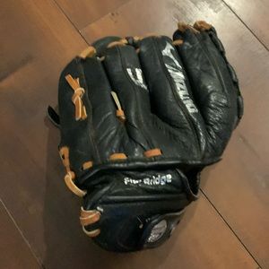 Boys glove 10.5 mizuno